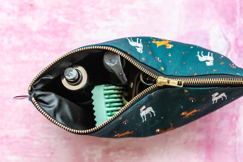 'Muddy Paws' Wash Bag - Image 2