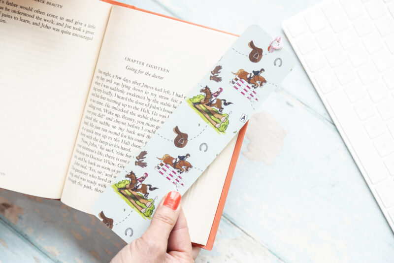 Eventing pattern, Event Horse bookmark with coloured tassel.