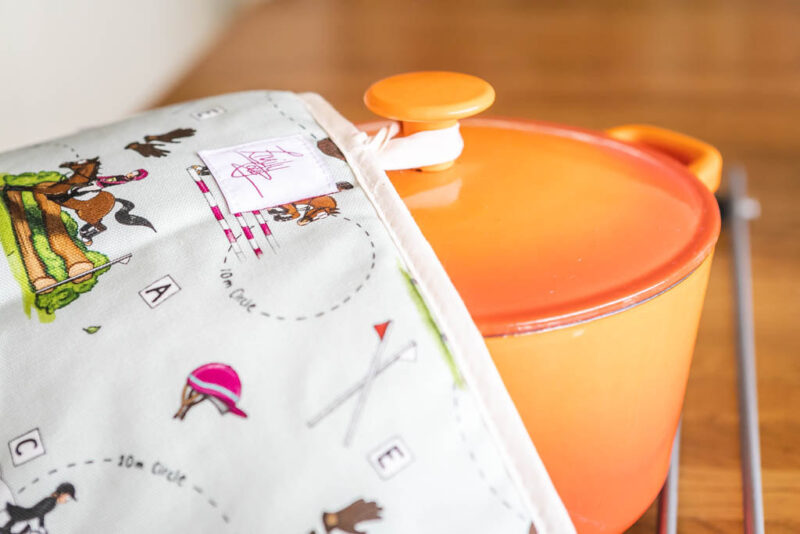 'Eventing' Oven Glove - Image 3