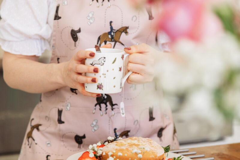 Pink Dressage Horse Kitchenware - Adjustable Cotton Apron with Front Pocket